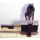 (HO Scale) Redler 50 Ton Automatic Coal Loader With Sand Tank (Right Side) and Sand House 